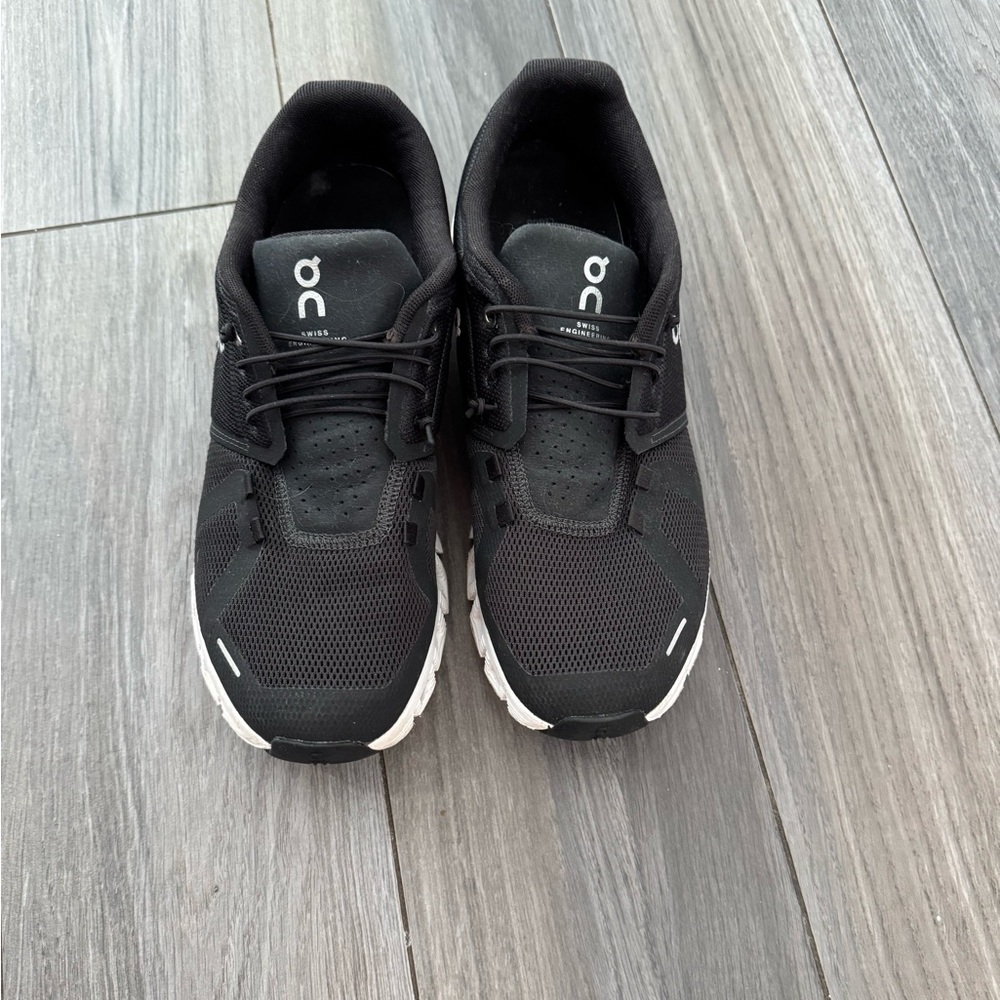 On Cloud 5 Women’s Sneakers - Black and White - Picture 2 of 5